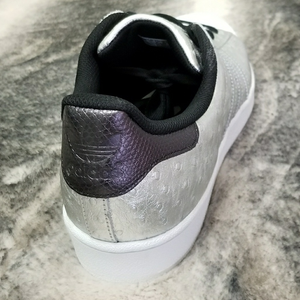 Adidas Men Superstar Metallic Ostrich Leather Shoe - Picture 5 of 7